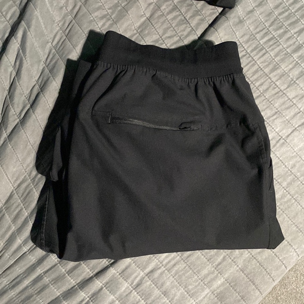 Lululemon ABC Jogger Tall. Hemmed to 30”.